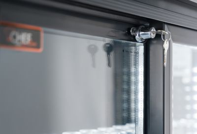 vetrinetta frigo bibite chvp783psb nera 810 litri porte scorrevoli dettaglio serratura