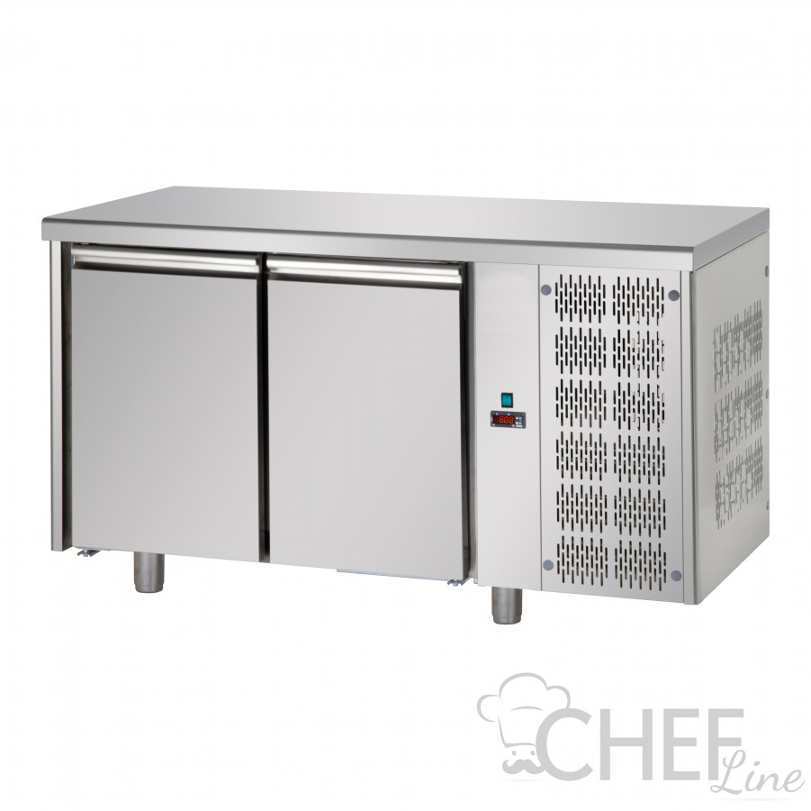 Edelstahl Kühltisch mit 2 Türen und Aufkantung 903x700x910mm Umluftkühlung 